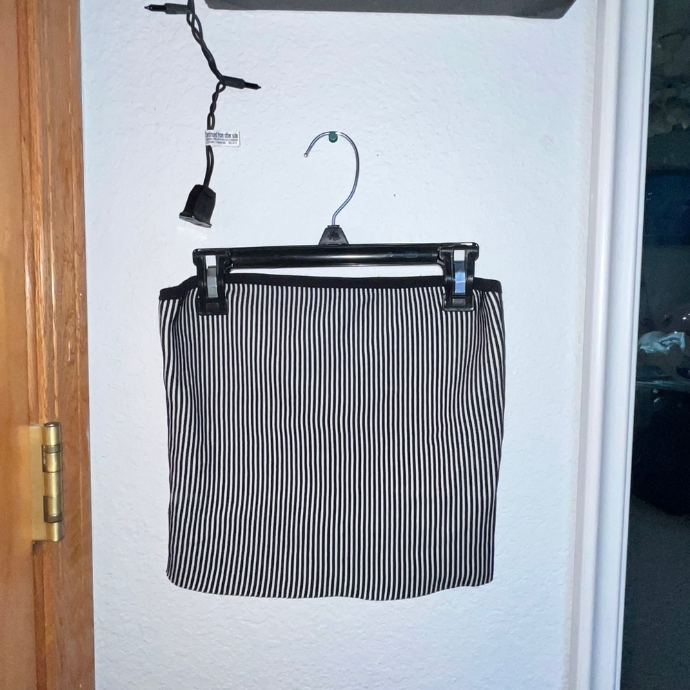 Vertically-lined Tube Top